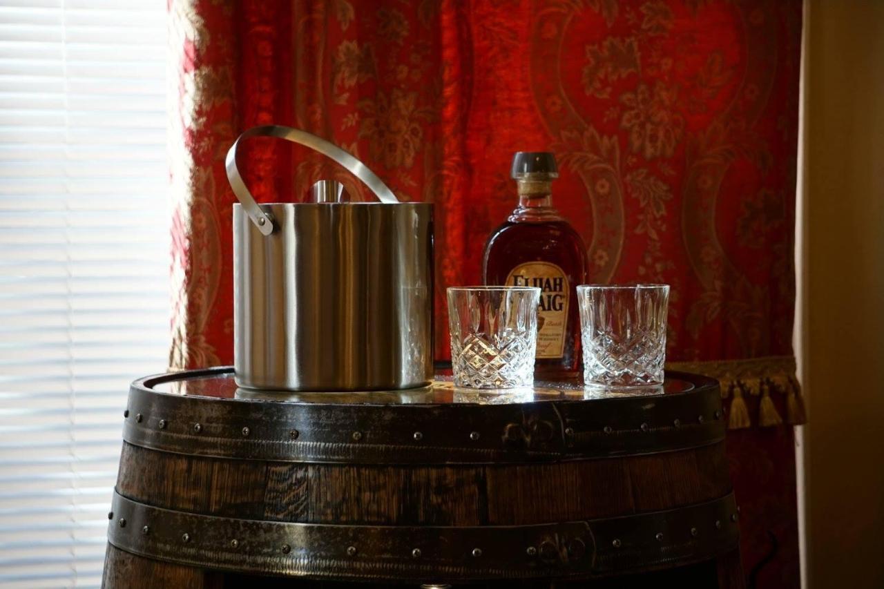 Louisville Bourbon Inn Εξωτερικό φωτογραφία