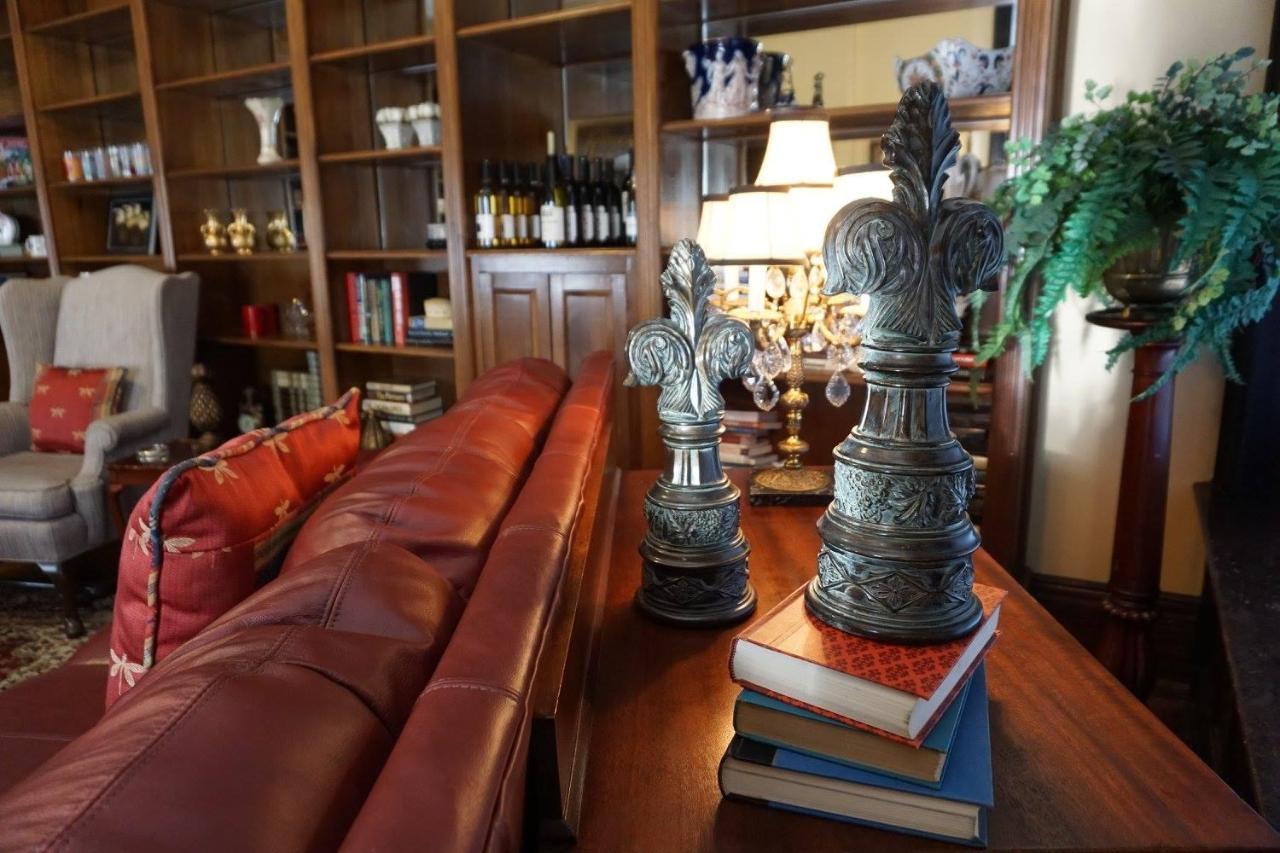 Louisville Bourbon Inn Εξωτερικό φωτογραφία