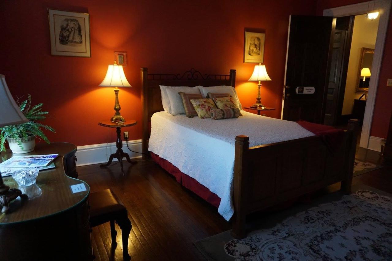 Louisville Bourbon Inn Εξωτερικό φωτογραφία