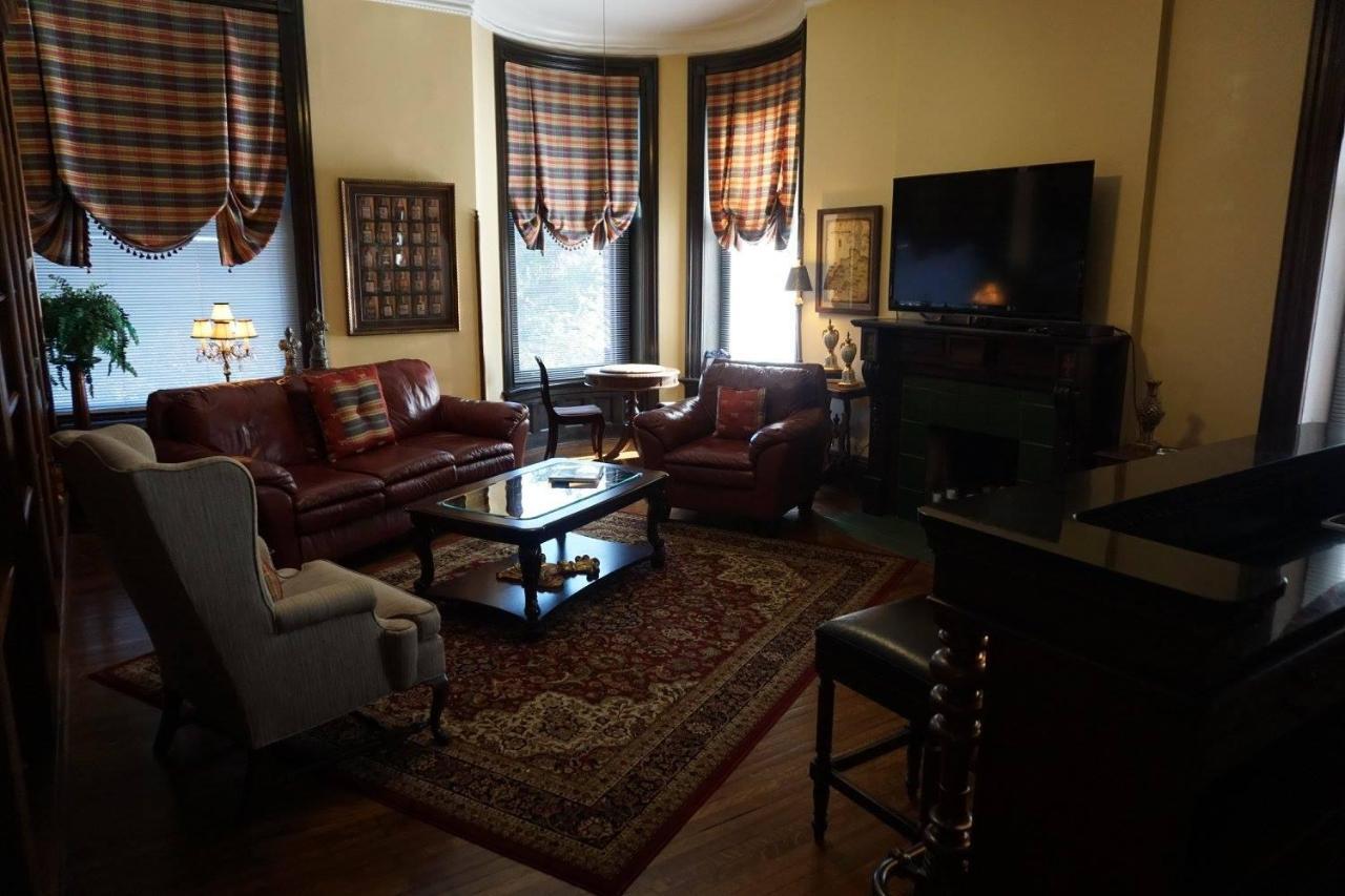 Louisville Bourbon Inn Εξωτερικό φωτογραφία