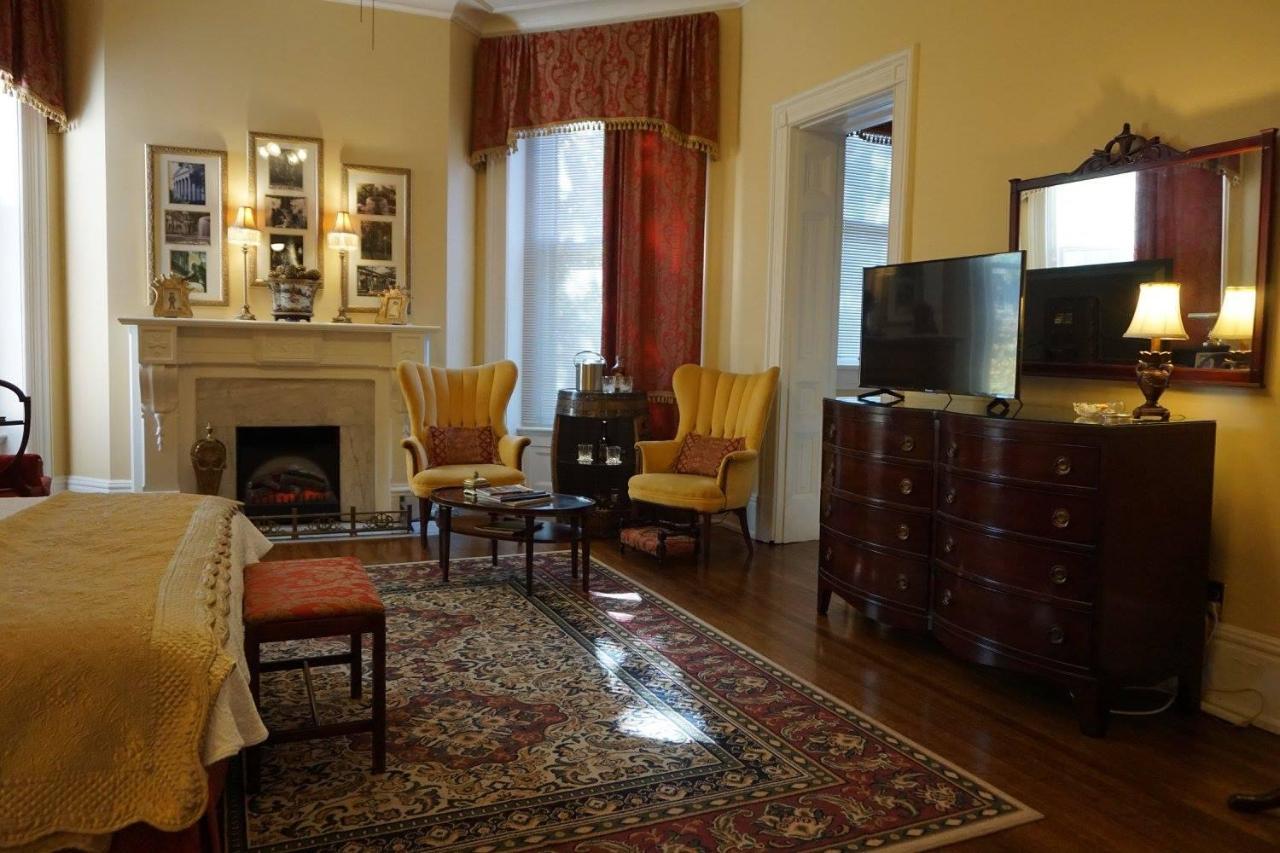 Louisville Bourbon Inn Εξωτερικό φωτογραφία