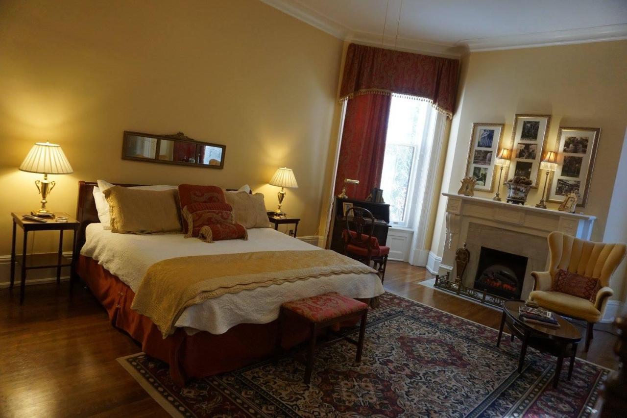 Louisville Bourbon Inn Εξωτερικό φωτογραφία