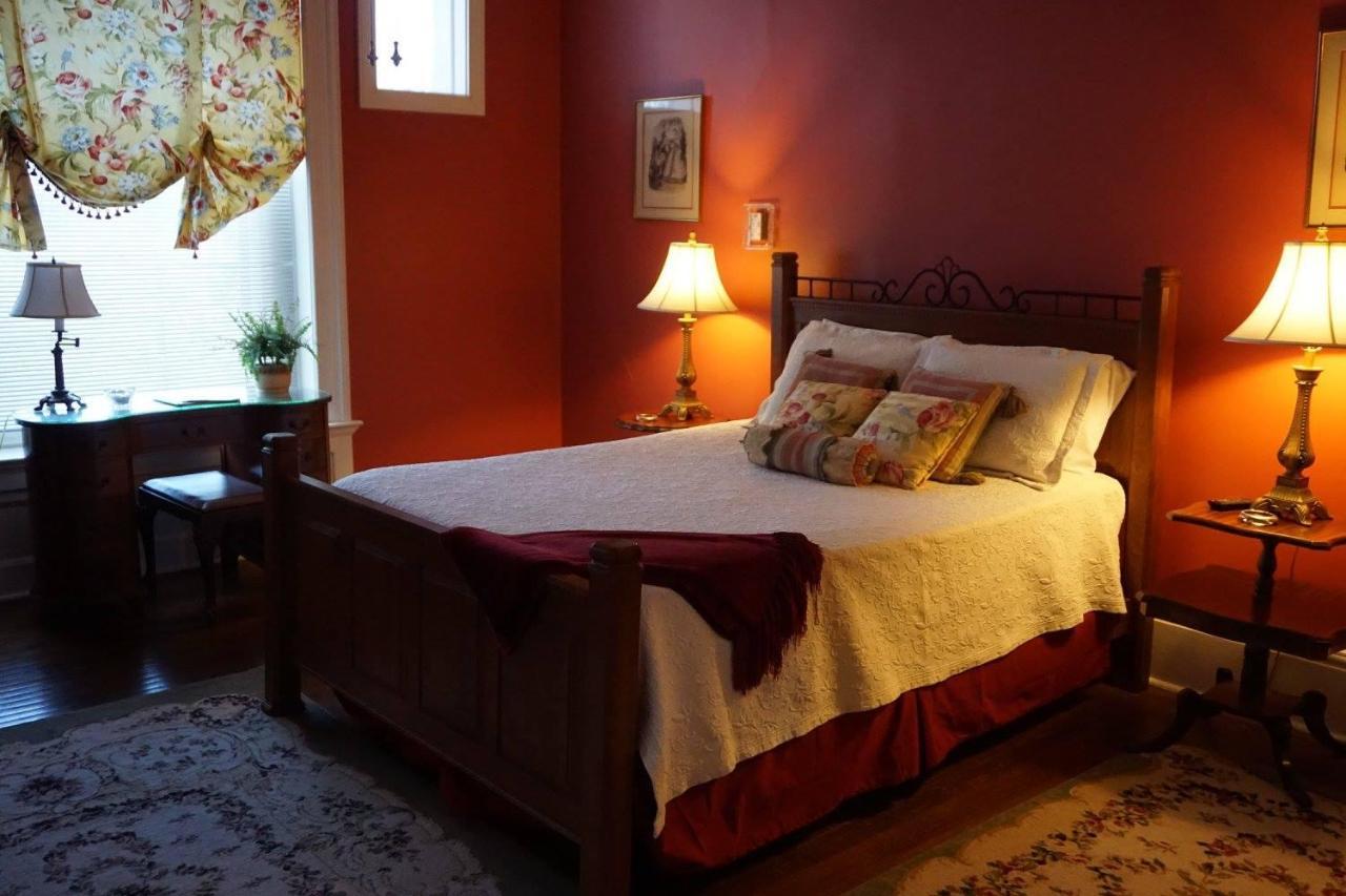 Louisville Bourbon Inn Εξωτερικό φωτογραφία
