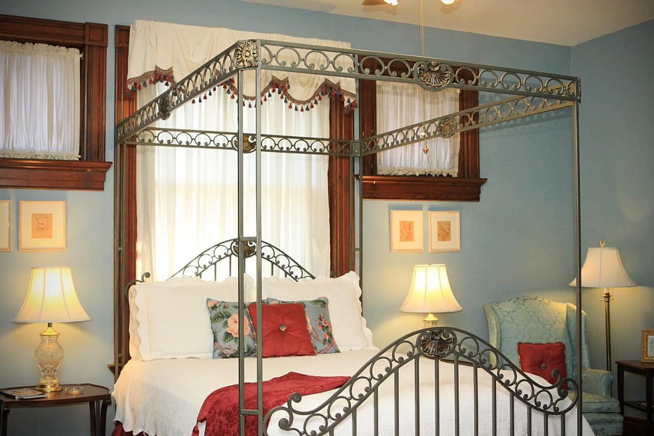 Louisville Bourbon Inn Εξωτερικό φωτογραφία
